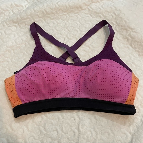 Victoria’s Secret Lightweight Women’s Sports Bra 32D Workout Gym Running Support - Picture 2 of 7